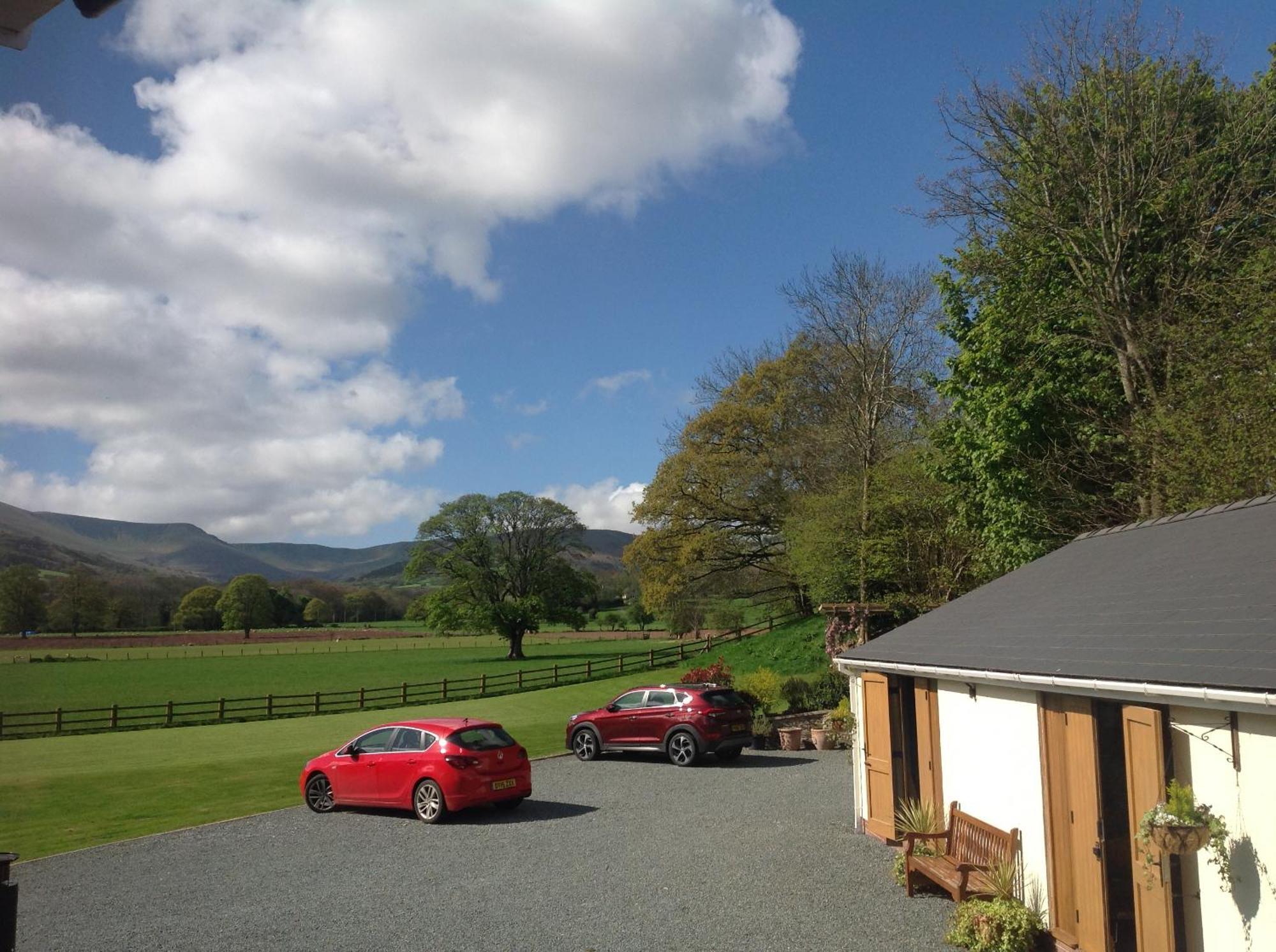 The Lodge Brecon B&B エクステリア 写真