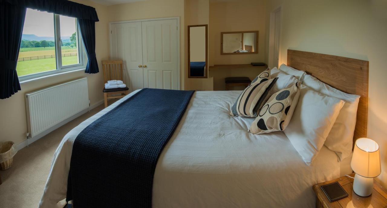 The Lodge Brecon B&B エクステリア 写真