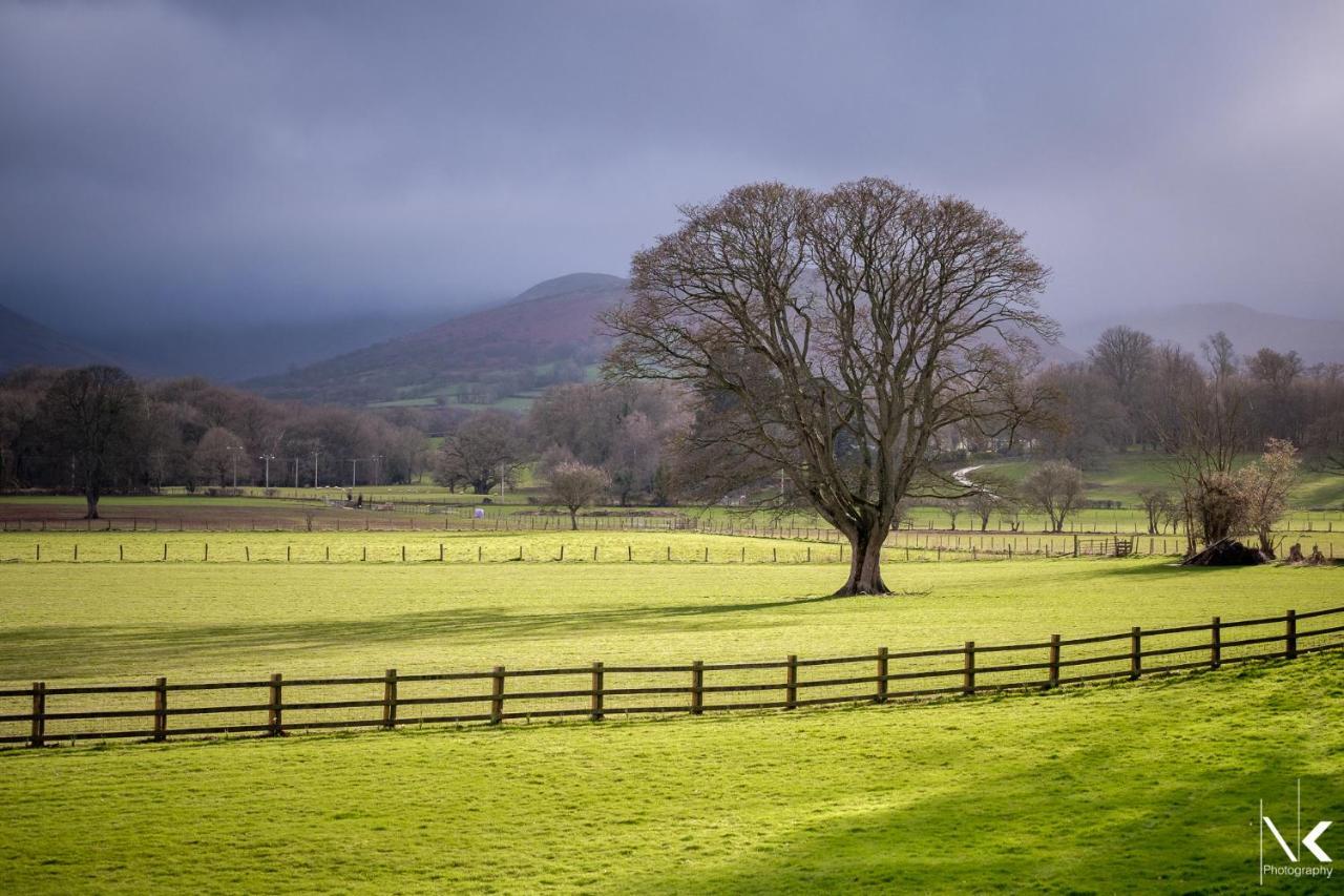 The Lodge Brecon B&B エクステリア 写真