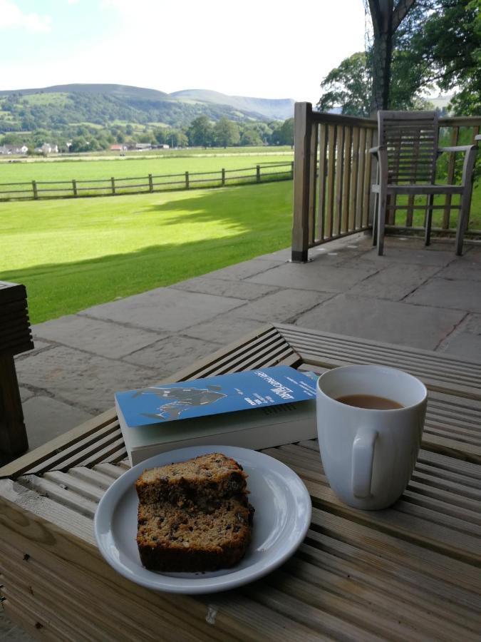 The Lodge Brecon B&B エクステリア 写真